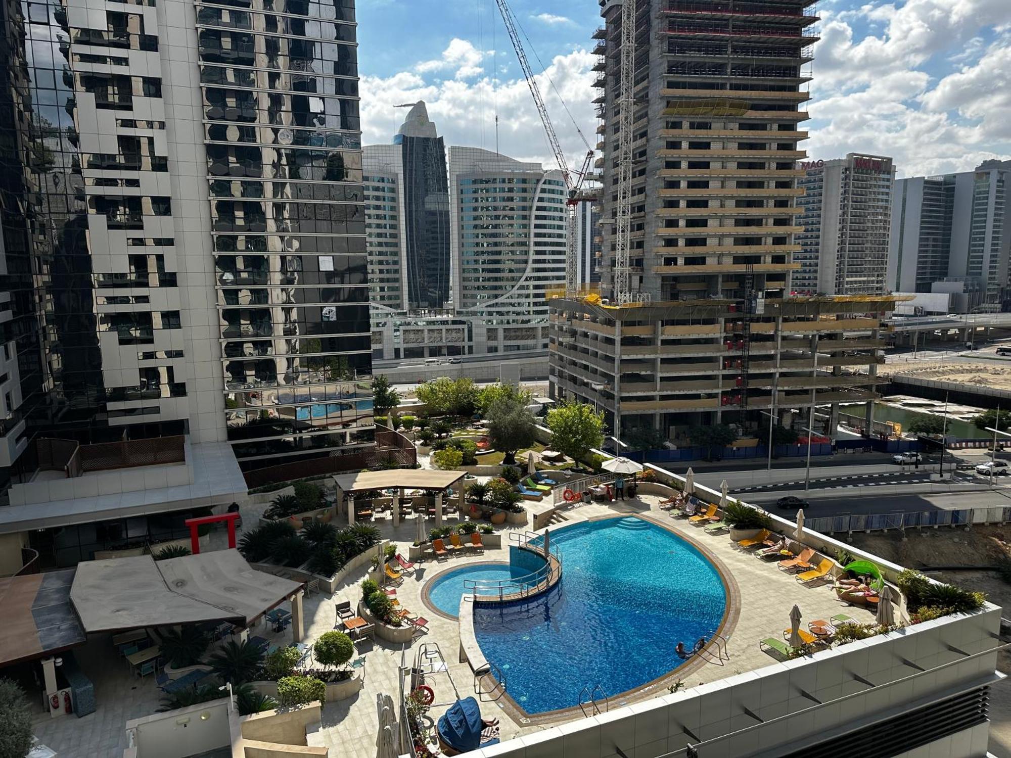 Dunya Tower Luxury And 2 Min Walk To Dubai Mall And Burj Khalifa In Heart Of Downtown Exterior foto